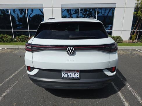 Used 2024 Volkswagen ID.4 2WD image 5