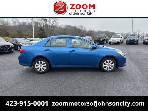 Used 2010 Toyota Corolla LE image 1