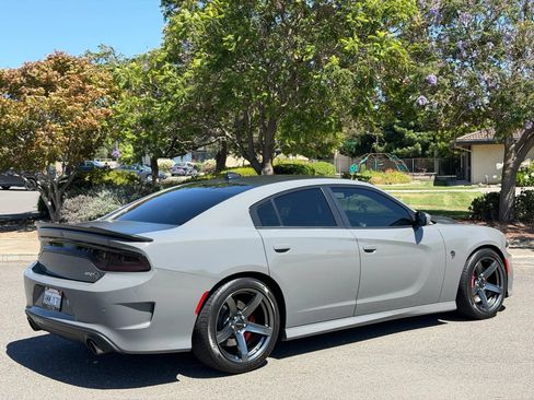 Used 2019 Dodge Charger SRT Hellcat RWD image 5