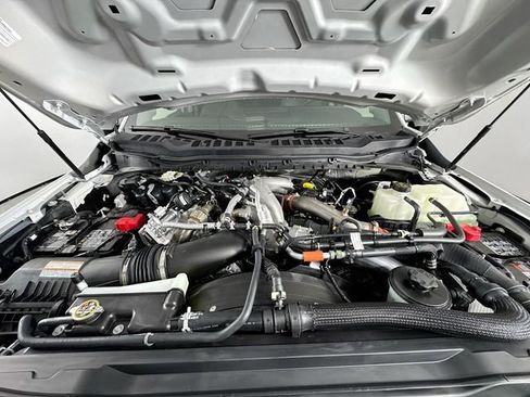 New 2026 Ford F250 Lariat w/ Black Appearance Package image 31