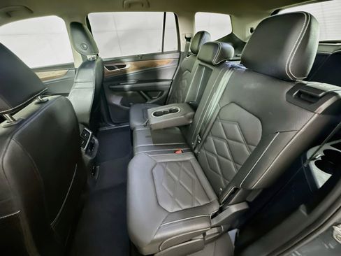 Used 2025 Volkswagen Atlas SE FWD image 26
