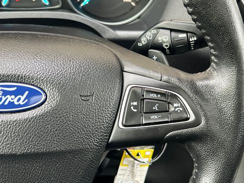 Used 2017 Ford Escape SE w/ SE Leather Comfort Package image 26
