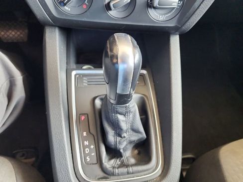 Used 2017 Volkswagen Jetta S image 18