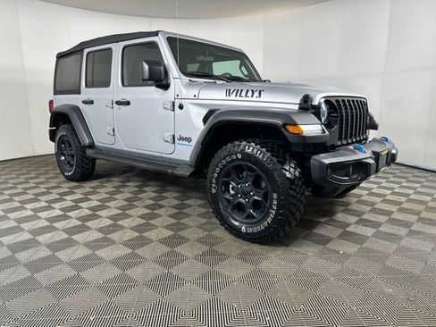 Used 2023 Jeep Wrangler Unlimited image 2