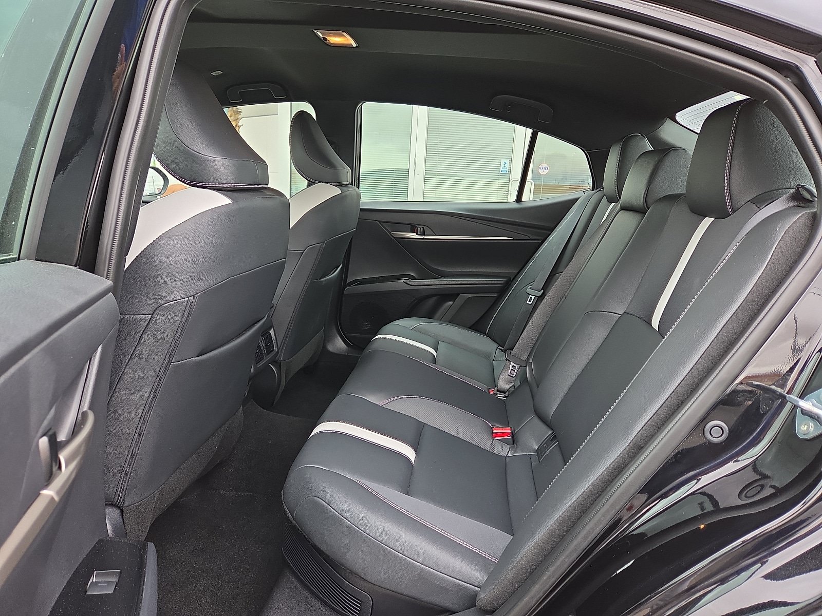 Used 2026 Toyota Camry SE FWD image 12