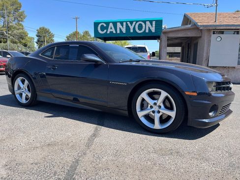 Used 2013 Chevrolet Camaro SS RWD image 2