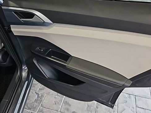 New 2026 Volkswagen Taos SE AWD/4WD image 15