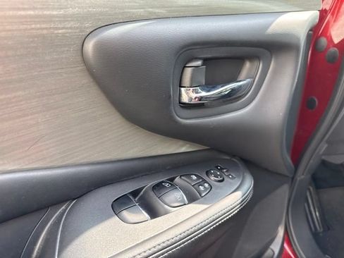 Used 2017 Nissan Murano Platinum w/ Platinum Technology Package FWD image 12