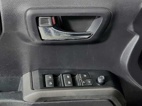 Used 2021 Toyota Tacoma TRD Off-Road RWD image 17