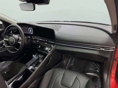 Used 2022 Hyundai Elantra Limited image 32
