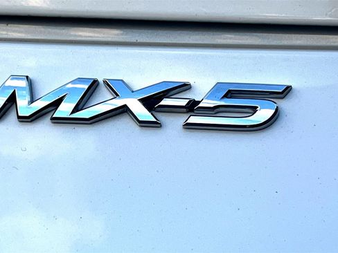 Used 2018 MAZDA MX-5 Miata Grand Touring image 41