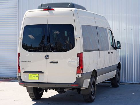 Used 2023 Mercedes-Benz Sprinter 2500 image 47