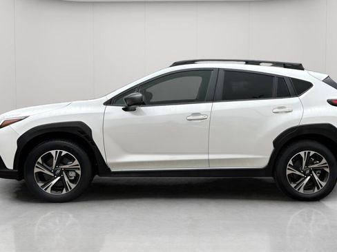 Used 2025 Subaru Crosstrek 2.0i Premium image 9