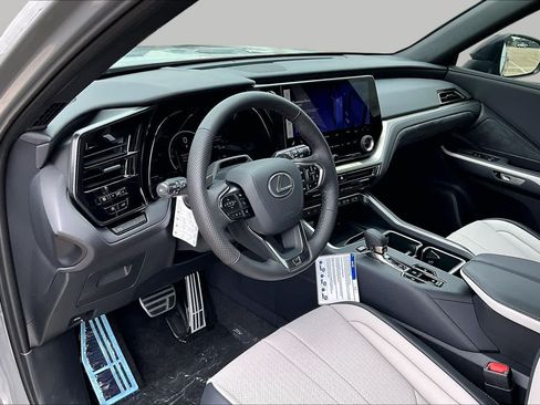 New 2026 Lexus TX 500h AWD image 8