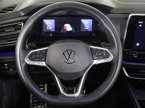 New 2024 Volkswagen Atlas Cross Sport SEL R-Line image 44