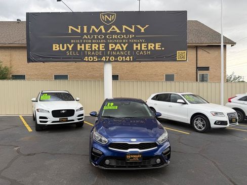 Used 2019 Kia Forte LXS FWD image 2