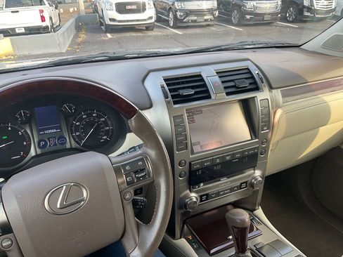 Used 2015 Lexus GX 460 image 21