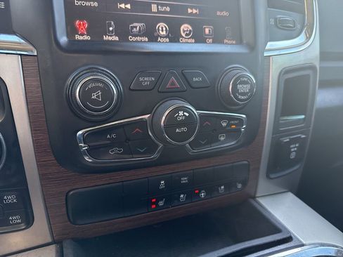 Used 2016 RAM 1500 Laramie w/ Convenience Group image 16