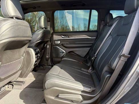 Used 2021 Jeep Grand Cherokee L Overland image 10