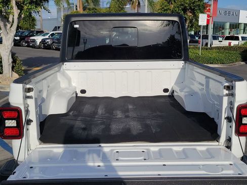 Certified 2021 Jeep Gladiator Mojave image 19