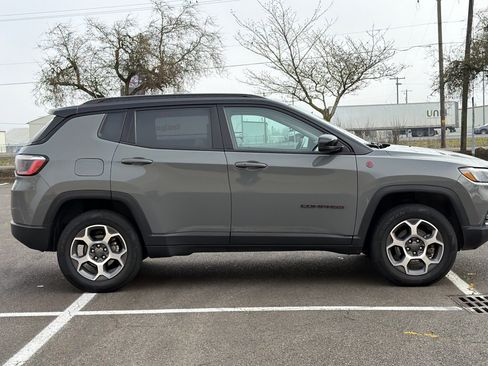 Used 2022 Jeep Compass Trailhawk w/ Trailhawk Convenience Group image 3