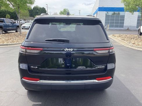 Used 2025 Jeep Grand Cherokee Laredo X w/ Luxury Tech Group I AWD/4WD image 3