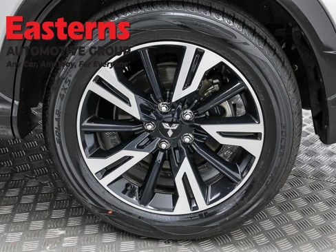 Used 2024 Mitsubishi Eclipse Cross SE image 32