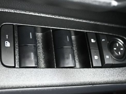 Used 2025 Toyota 4Runner SR5 AWD/4WD image 23