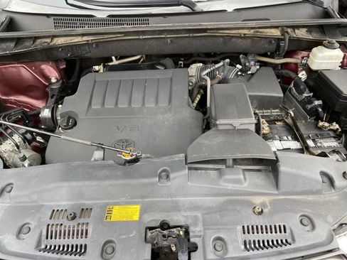 Used 2014 Toyota Highlander XLE image 25