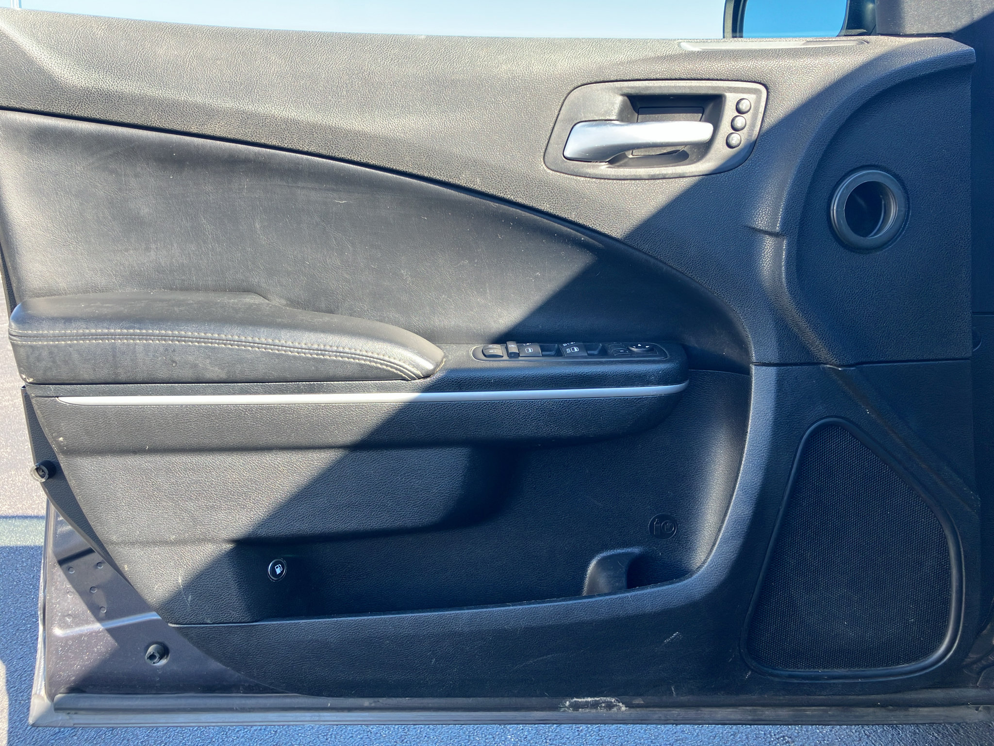 Used 2019 Dodge Charger SXT w/ Leather Interior Group RWD image 13