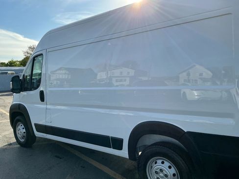 Used 2023 RAM ProMaster 2500 FWD image 28