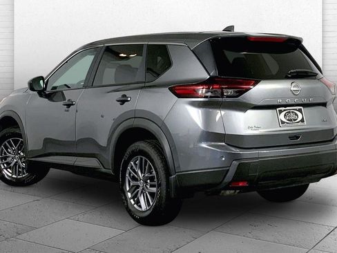 Used 2026 Nissan Rogue S AWD/4WD image 11