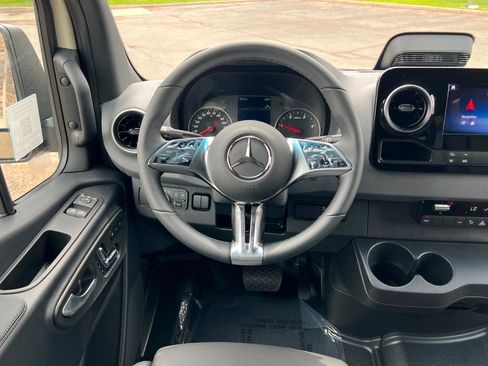 New 2026 Mercedes-Benz Sprinter 2500 image 12