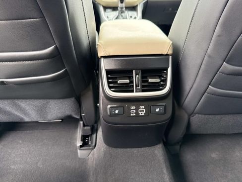 Used 2023 Subaru Outback Limited AWD/4WD image 19