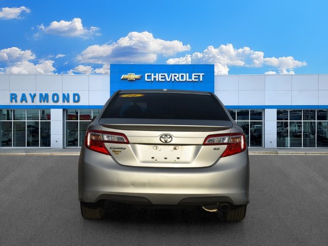 Used 2014 Toyota Camry SE FWD image 4