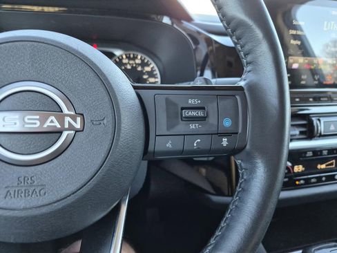 Used 2022 Nissan Pathfinder SL image 23