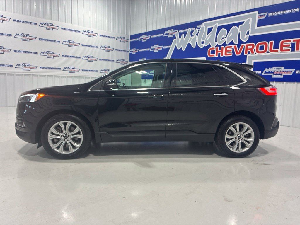 Used 2024 Ford Edge Titanium AWD/4WD image 3