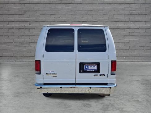 Used 2011 Ford E-350 and Econoline 350 XLT RWD image 10