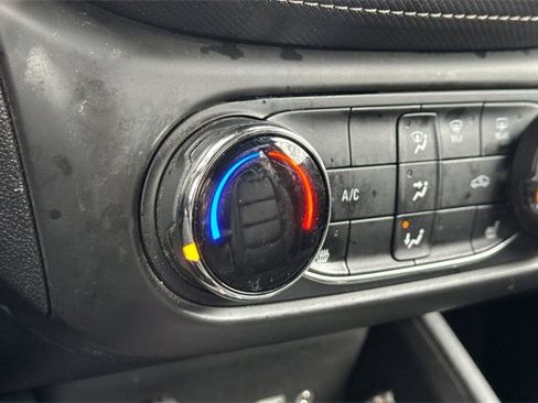 Used 2023 Chevrolet TrailBlazer ACTIV image 29