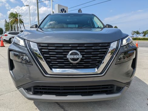Used 2023 Nissan Rogue S FWD image 9
