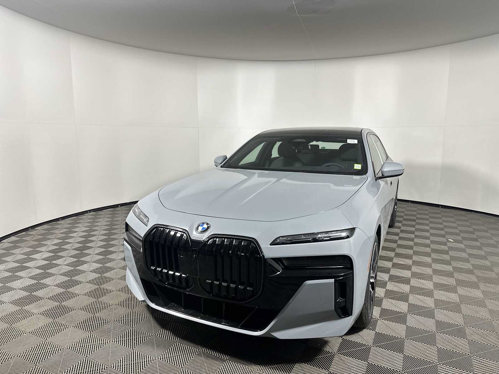 New 2026 BMW 760i xDrive w/ Executive Package AWD/4WD image 7