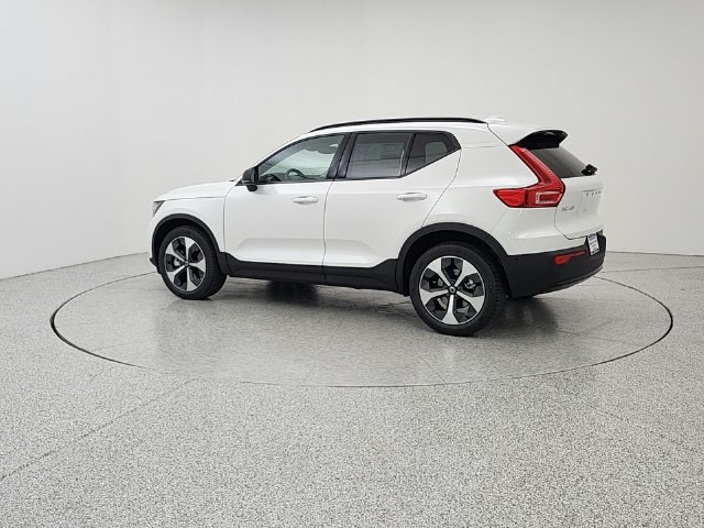 New 2026 Volvo XC40 B5 Plus w/ Protection Package Premier AWD/4WD image 7