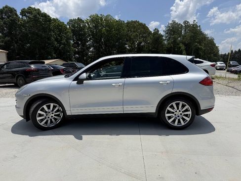 Used 2013 Porsche Cayenne S AWD/4WD image 8