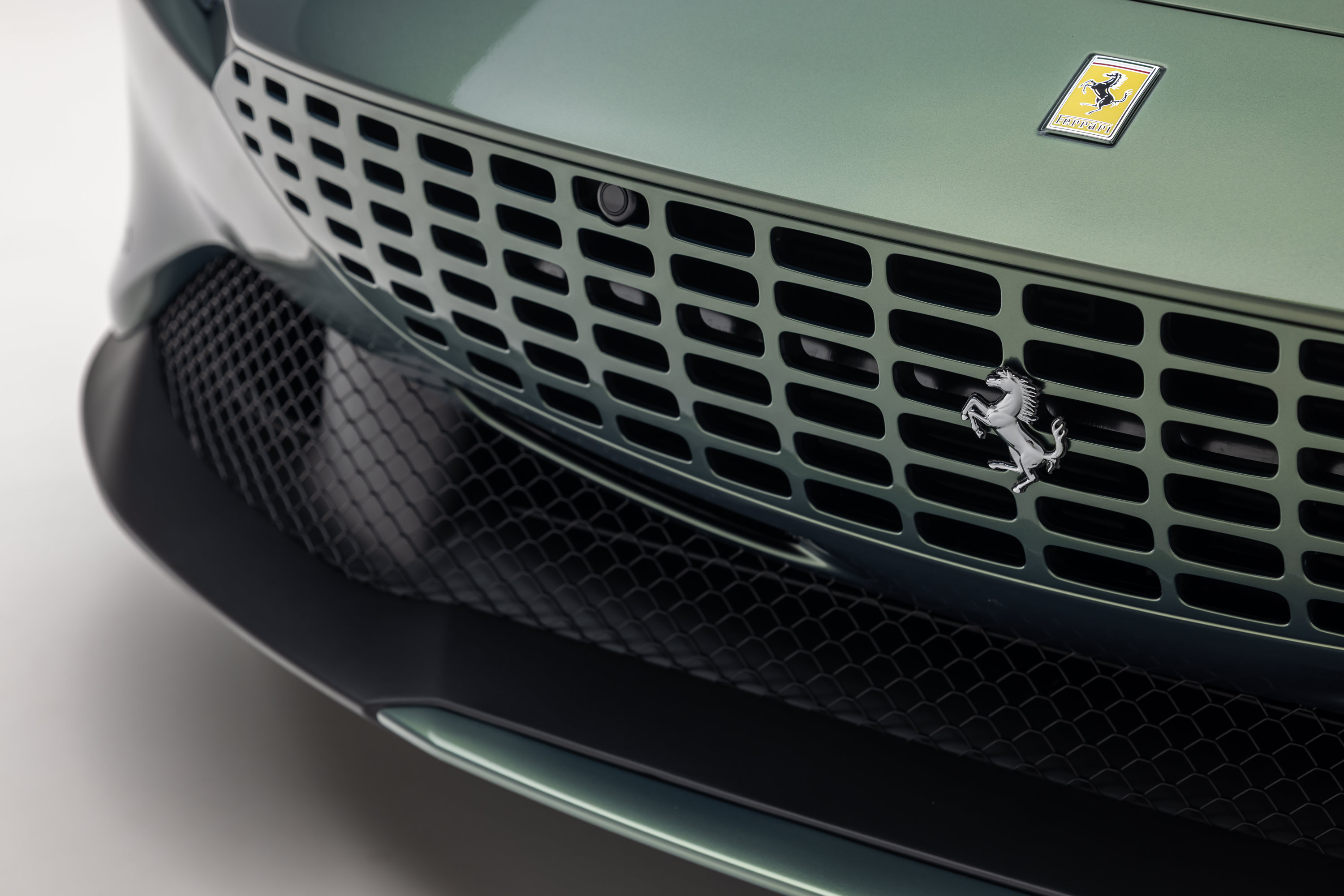 Certified 2026 Ferrari Roma Spider RWD image 33