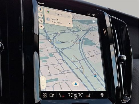 Certified 2025 Volvo XC60 B5 Plus image 14