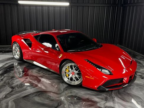 Used 2016 Ferrari 488 GTB RWD image 23