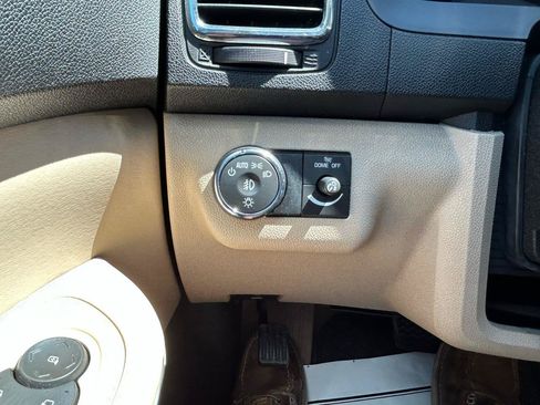 Used 2010 GMC Acadia SLT AWD/4WD image 27