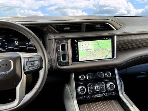 Used 2023 GMC Yukon XL Denali w/ Max Trailering Package image 9