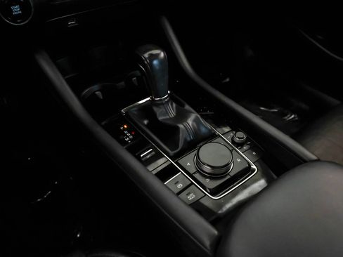 Used 2021 MAZDA MAZDA3 s image 24