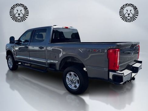 Certified 2025 Ford F250 XLT w/ Snow Plow Prep Package AWD/4WD image 7